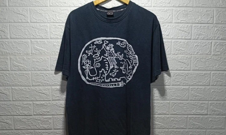 Desain kaos etnik, Sumber: karousell.com