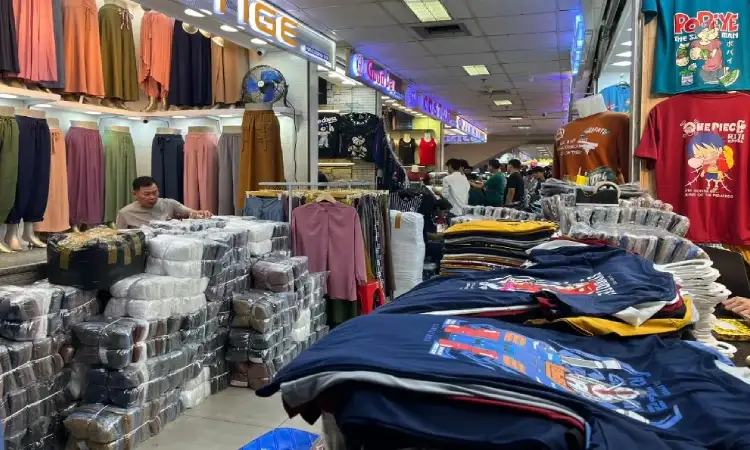 Pasar tanah abang, Sumber: bisnis.com